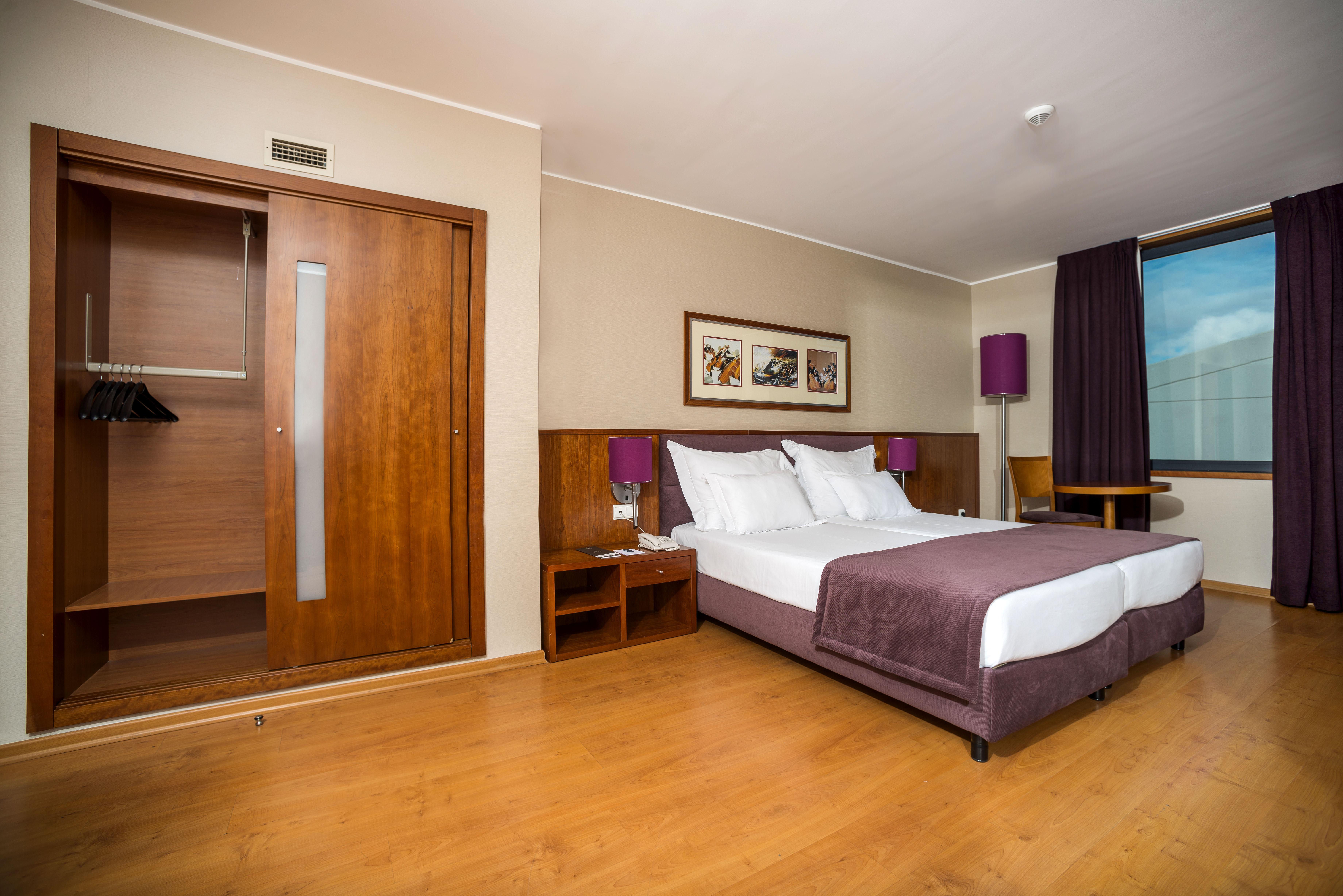 Gale Opera Hotel 4*