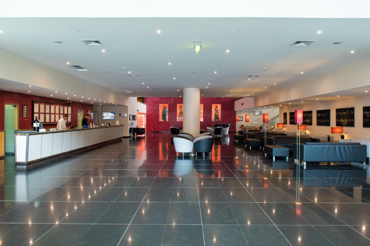 Gale Opera Hotel