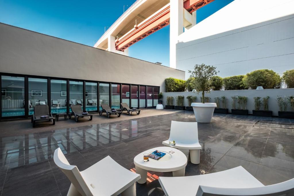 Gale Opera Hotel 4*